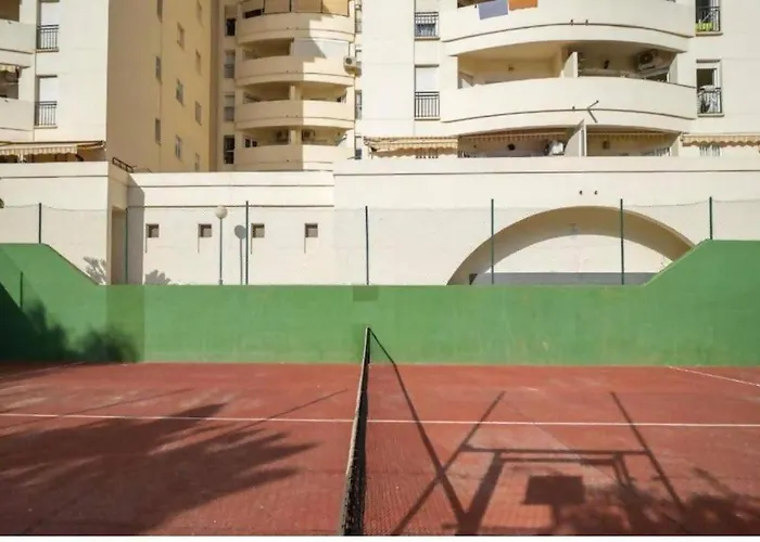 Amplio Ideal Familias Con Piscina Y Padel 丰希罗拉