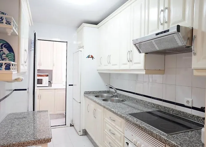 Amplio Ideal Familias Con Piscina Y Padel